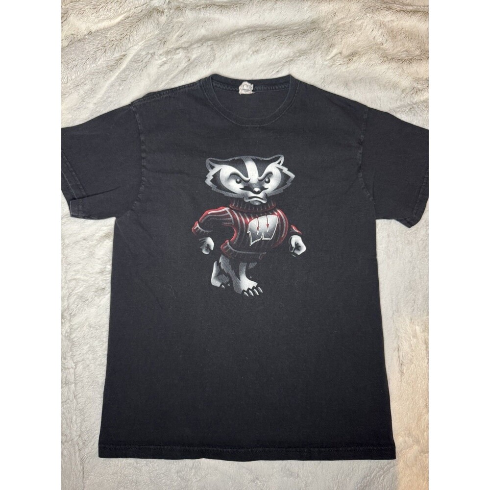 Vintage 90s University Of Wisconsin Badgers T Shirt Size Medium Delta Spooky